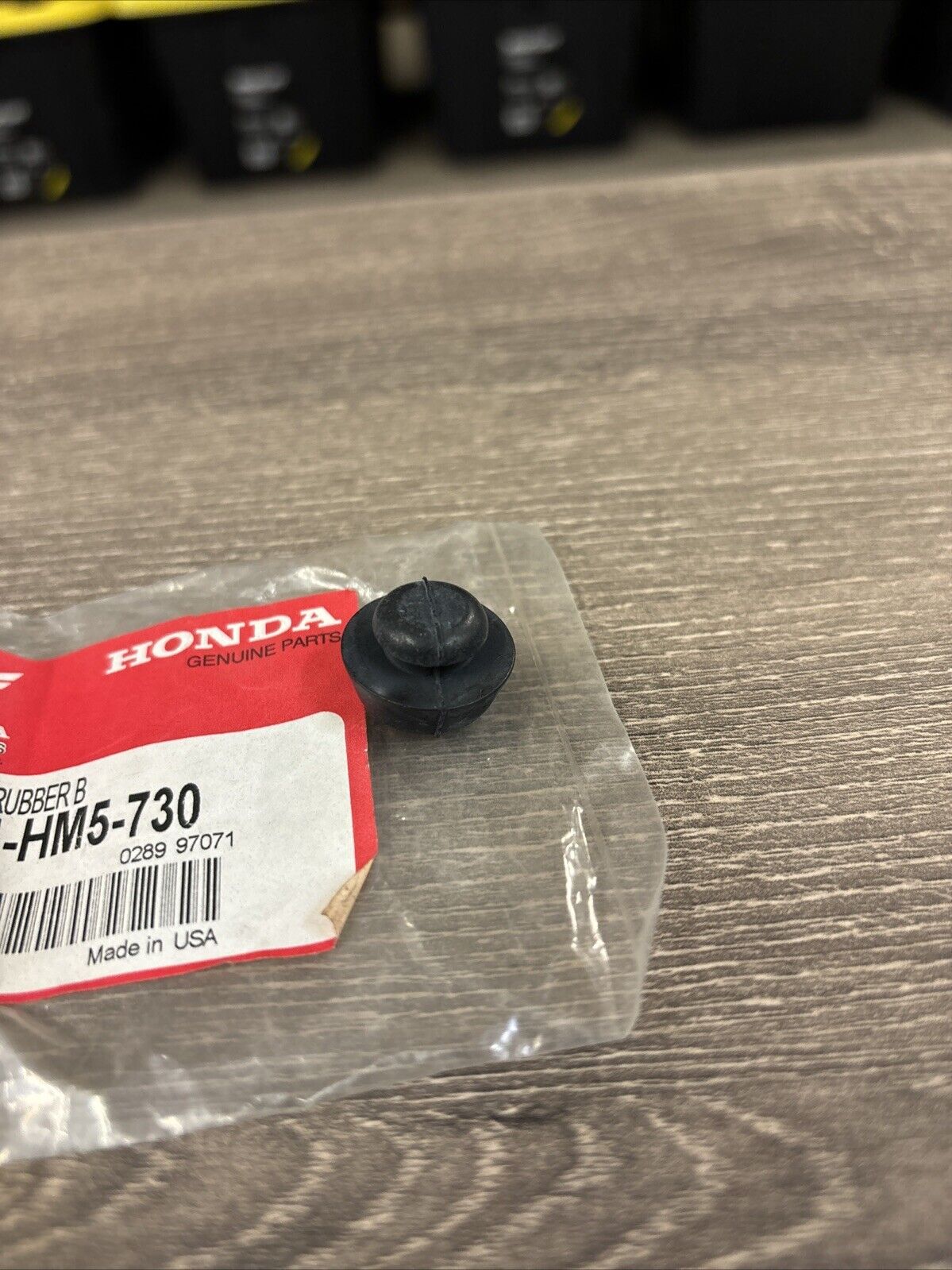 NOS Honda TRX300 TRX300FW TRX400FW TRX450 STOPPER RUBBER B 50354-HM5-730 H159