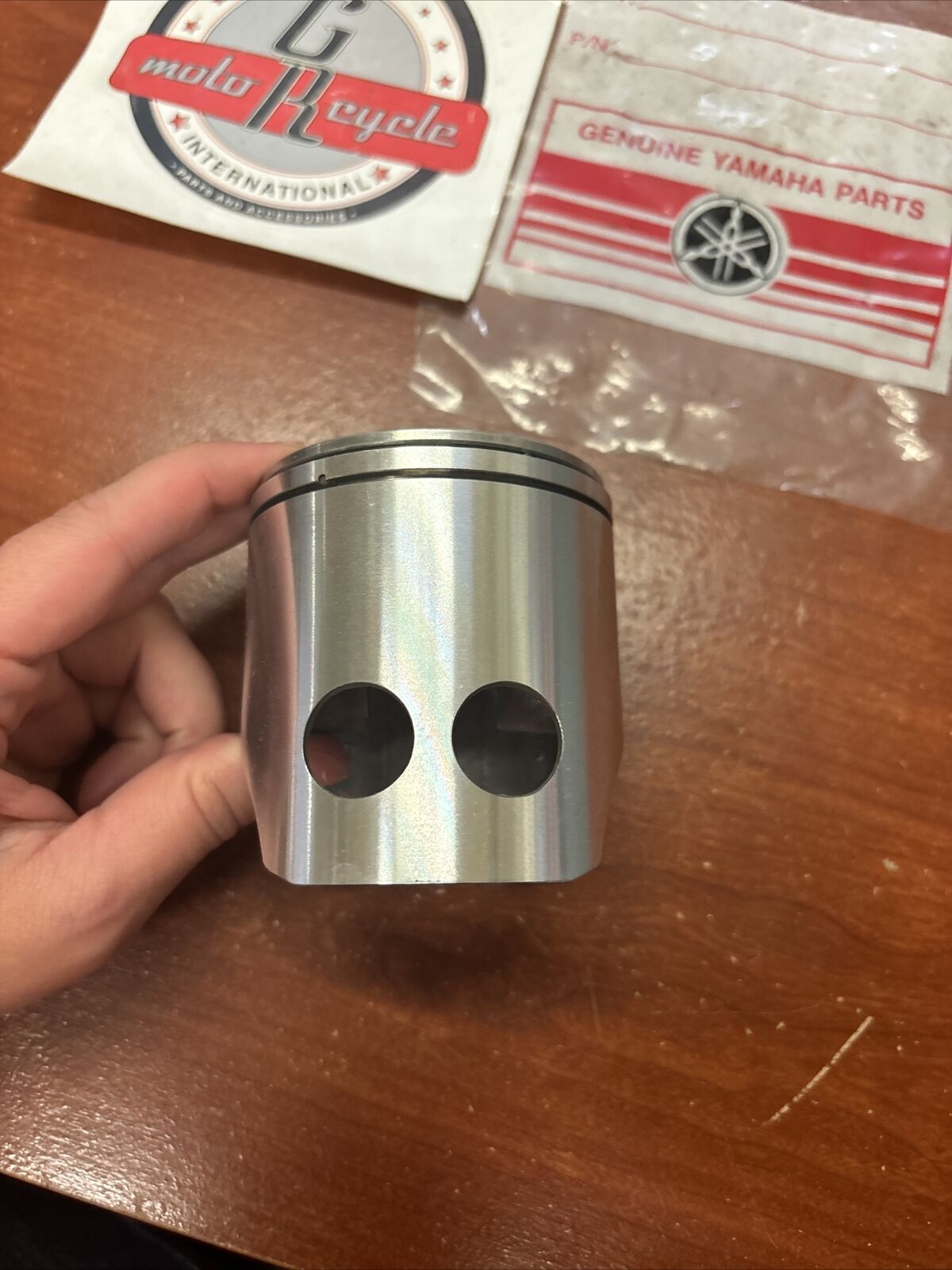 NOS Yamaha DT250 TY250 PISTON STD 0.98 438-11631-01-98 SUB 438-11631-01-96 Y175