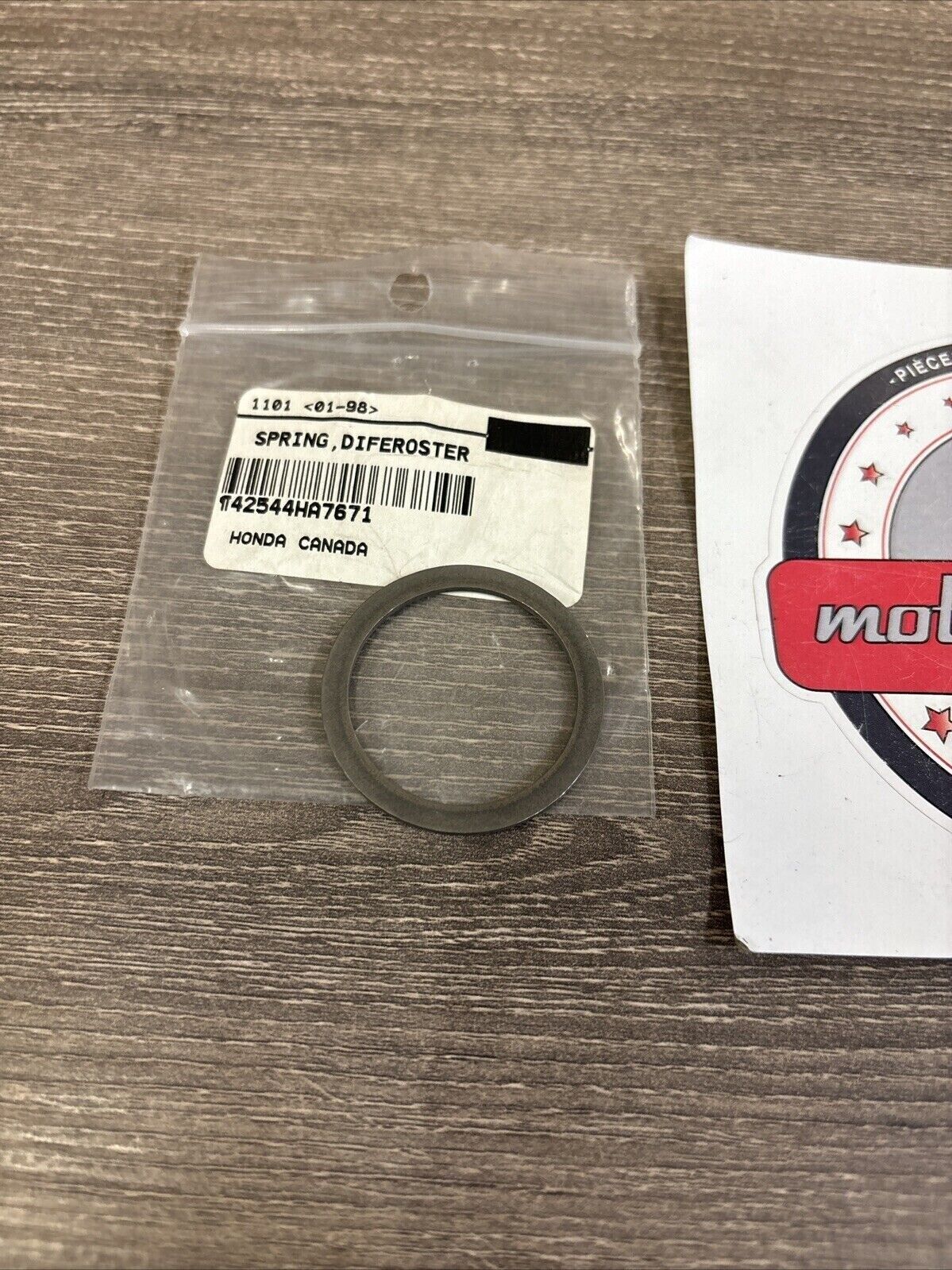 NOS Honda TRX300FW TRX350 DIFFERENTIAL CLUTCH SPRING SEAT D 42544-HA7-671 H122