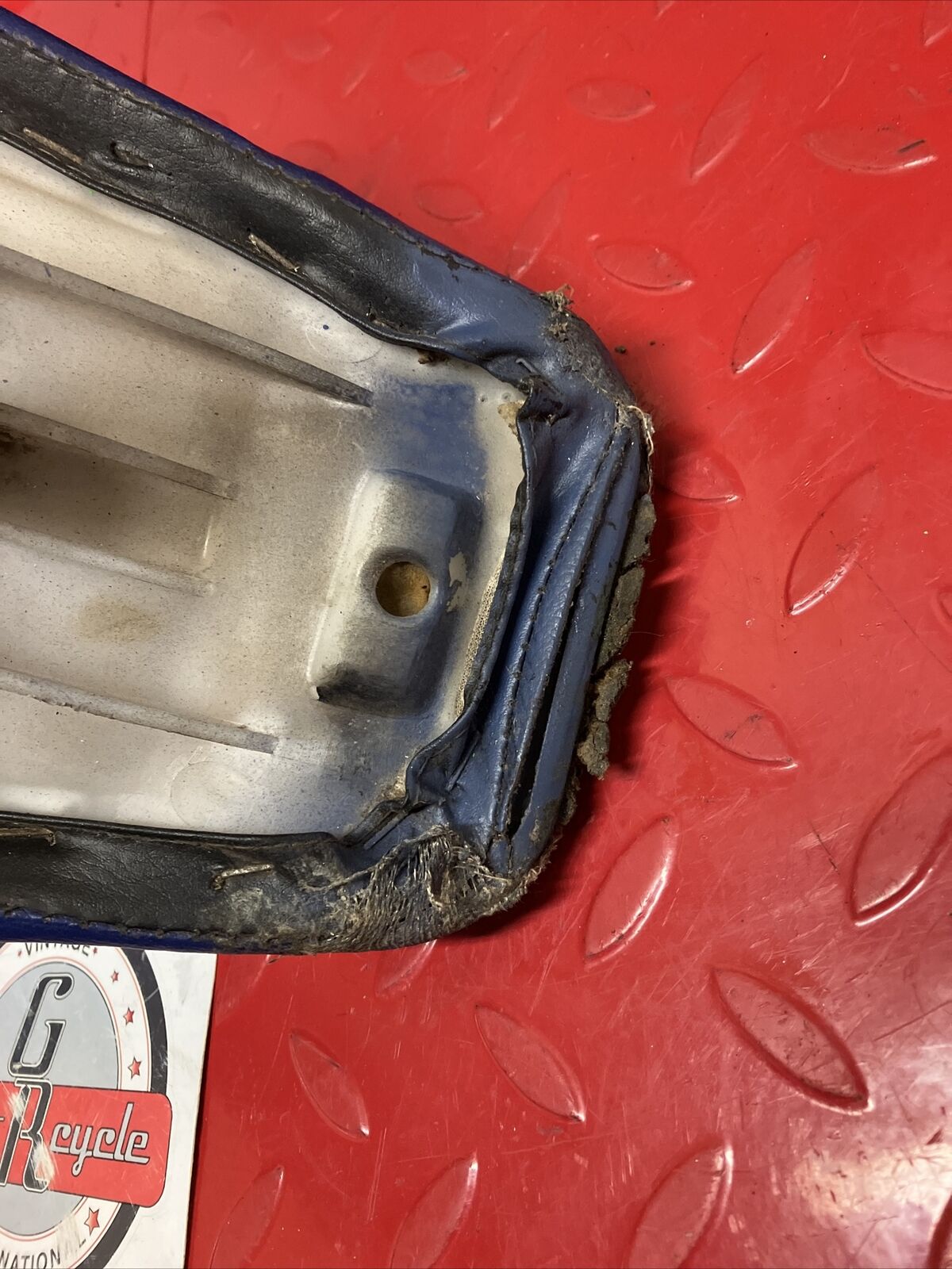 Kawasaki KDX80 1987 seat saddle pan 1984 1985 1986