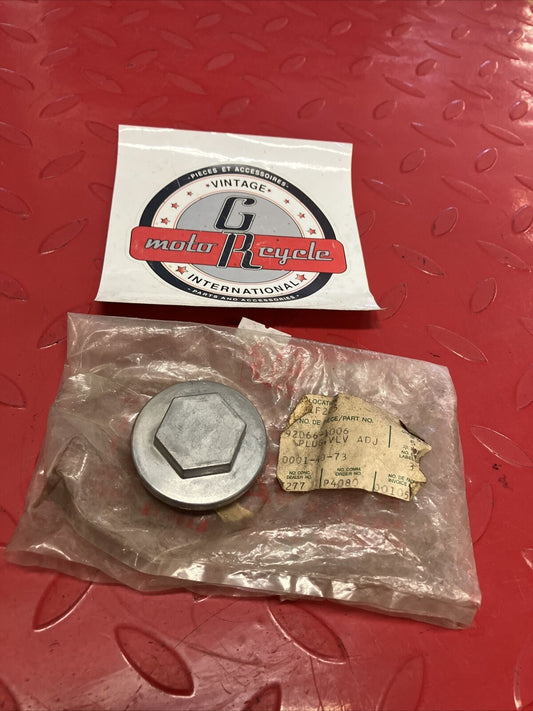 NEW NOS KAWASAKI VALVE ADJUSTING PLUG COVER 92066-1006 K17