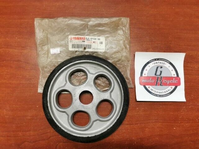 NOS Yamaha BR250 EC340 ET250 ET300 ET340 GUIDE WHEEL 8L4-47530-00-00 Y110