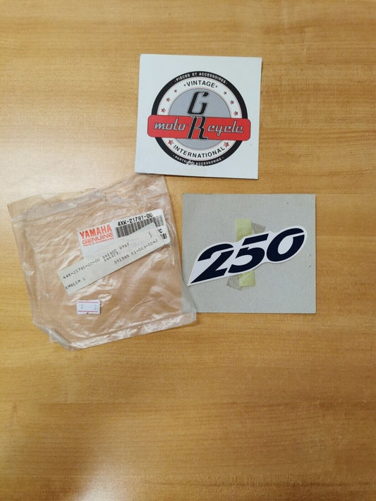 NOS YAMAHA  WR250  1997 SIDE COVER    4XK-21781-00-00 Y49