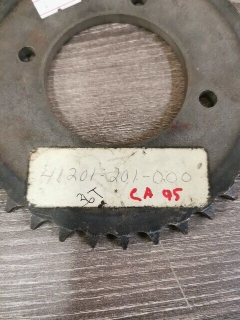 NOS HONDA C95 CA95 SPROCKET 36T 41201-201-000 H83