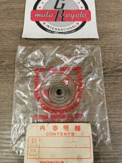 NOS HONDA CB250 CB350 SL350 CL350 RETAINER VALVE 14771-286-020 H95