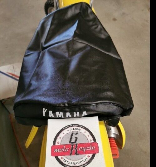 NOS YAMAHA DT125E 1978 COVER SEAT 2A6-24771-00-00 Y104