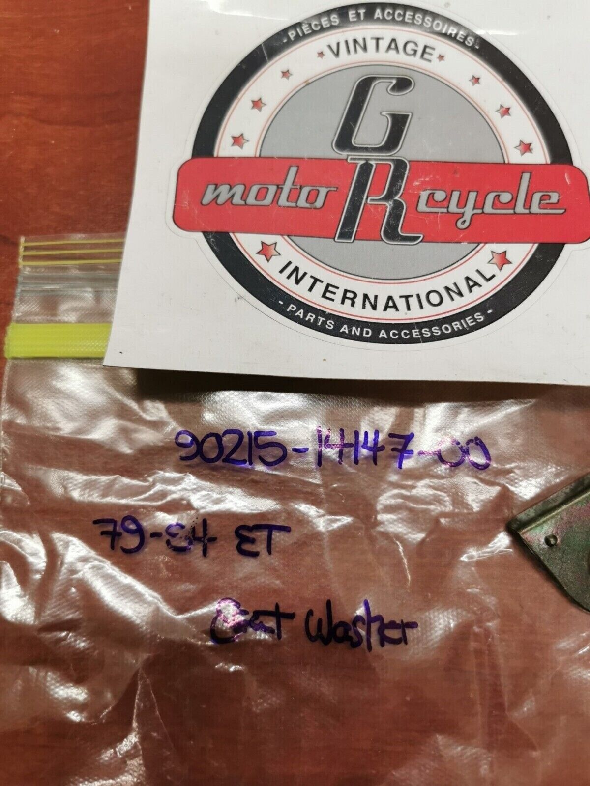 NOS Yamaha ET340 EC340 ET300 SEAT LOCK WASHER 90215-14147-00 Y99