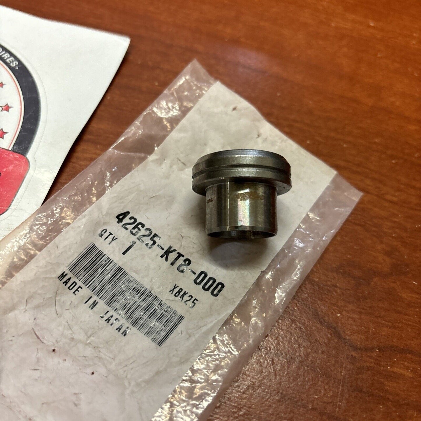 NOS Honda CB250F CB400F CBR250RR CBR600F REAR WHEEL COLLAR B 42625-KT8-000 H166