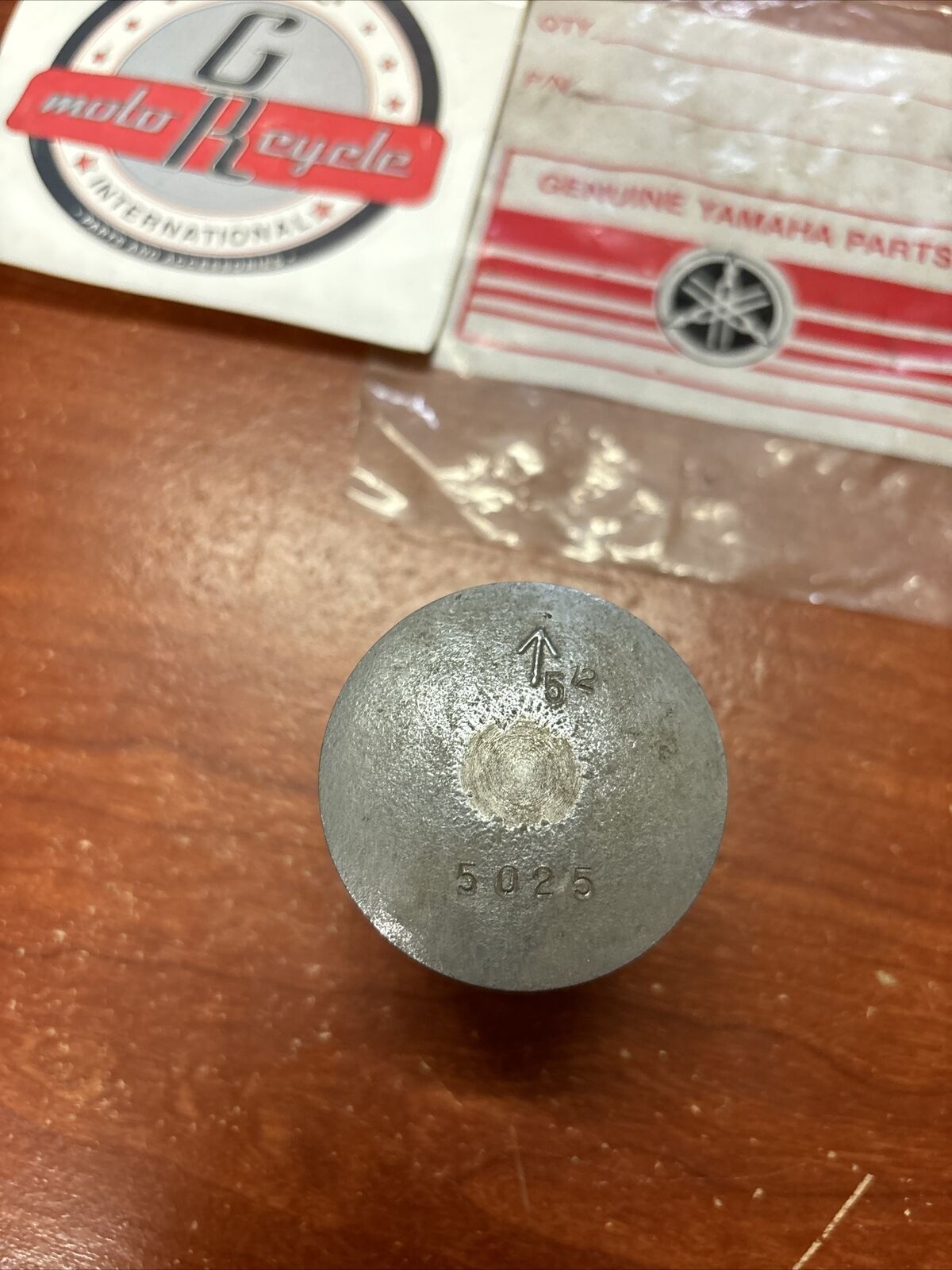 NOS Yamaha PISTON 50.25MM 273-11631-60-98 SUB 273-11631-60-97 Y176