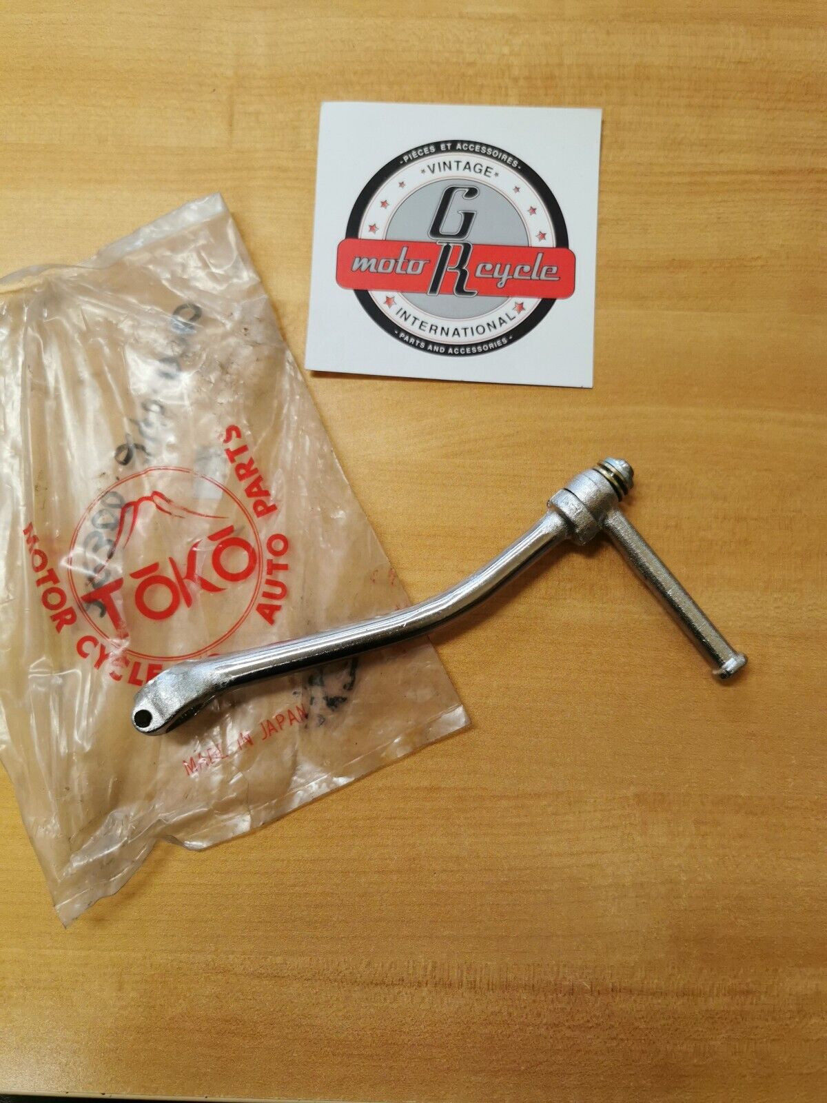 NOS HONDA SS125 KICK STARTER ASSY TOKO  28300-240-000  H17