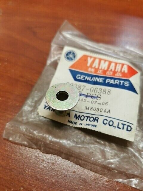 NOS Yamaha COLLAR 90387-06388-00 SUB 90387-06158-00 322-21544-00-00 Y111