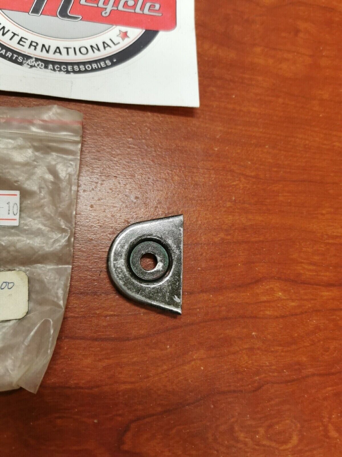 NOS Yamaha SR540 WINDSHIELD SPECIAL WASHER 8L9-77116-00-00 Y70