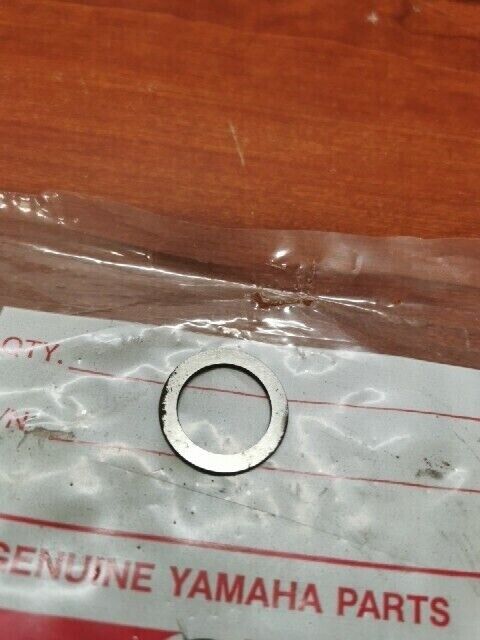 NOS Yamaha EW643 GP433 WASHER PLATE 820-47359-00-00 SUB 90201-20272-00 Y131