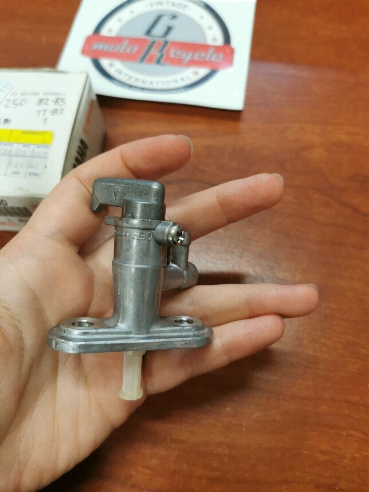 NOS Yamaha YZ50 YZ80 YZ125 YZ250 YZ400 YZ465 YZ490 FUEL COCK 2K5-24500-00-00 Y86