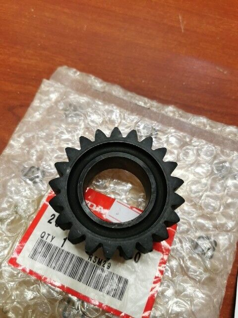 NOS Honda CBR900R MAINSHAFT TOP GEAR (21T) 23511-MCJ-000 H108