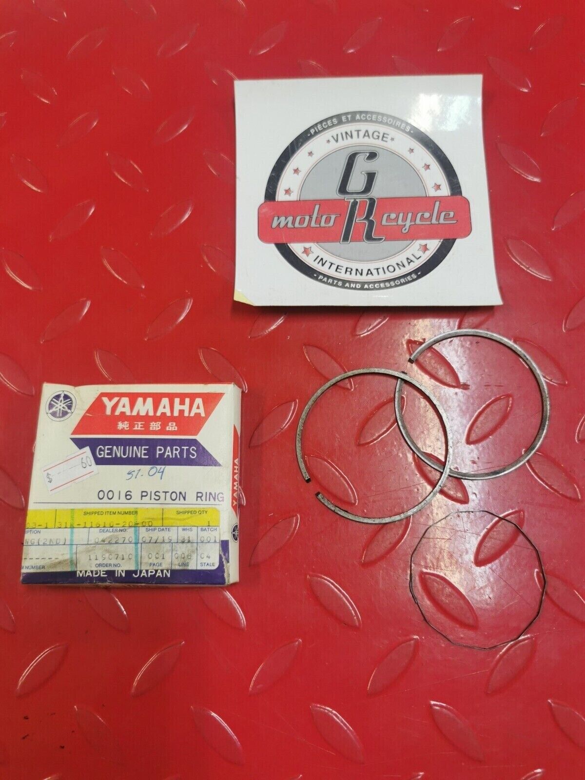 NOS YAMAHA RZ350 PISTON RING SET 31K-11610-20 Superseded by 1UA-11610-20-00 Y27