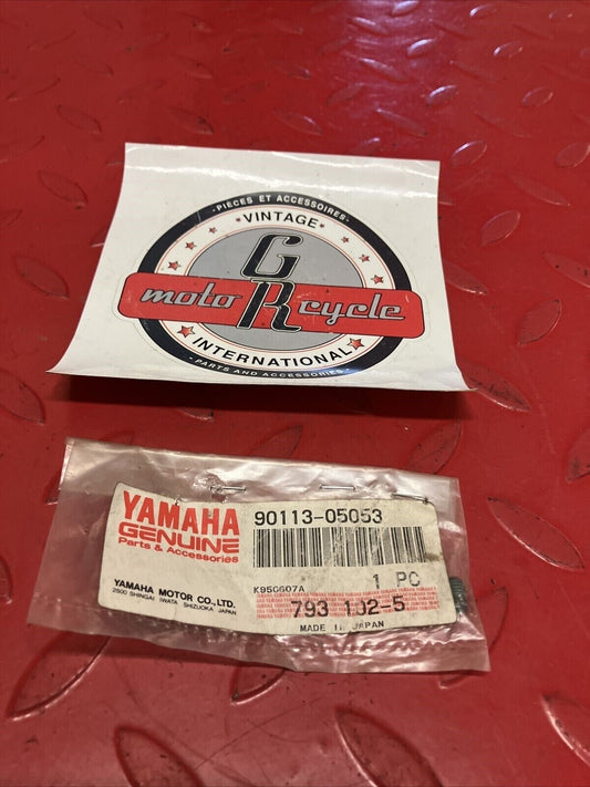 NOS YAMAHA BOLT SET 90113-05053-00 SUB BY 90113-05041-00 Y61