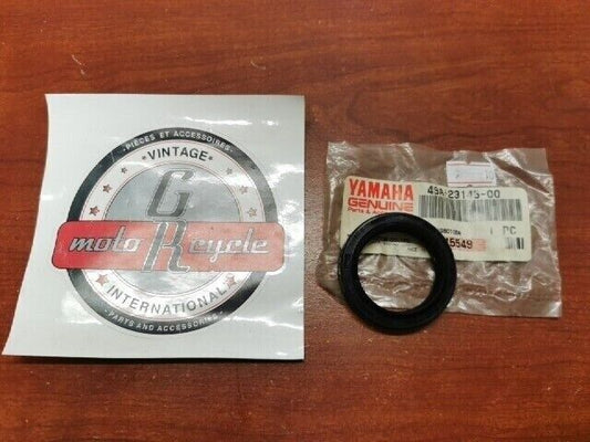 NOS Yamaha FZ600 SRX600 XJ550 OIL SEAL 49A-23145-00-00 SUB. 4ES-23145-00-00 Y102