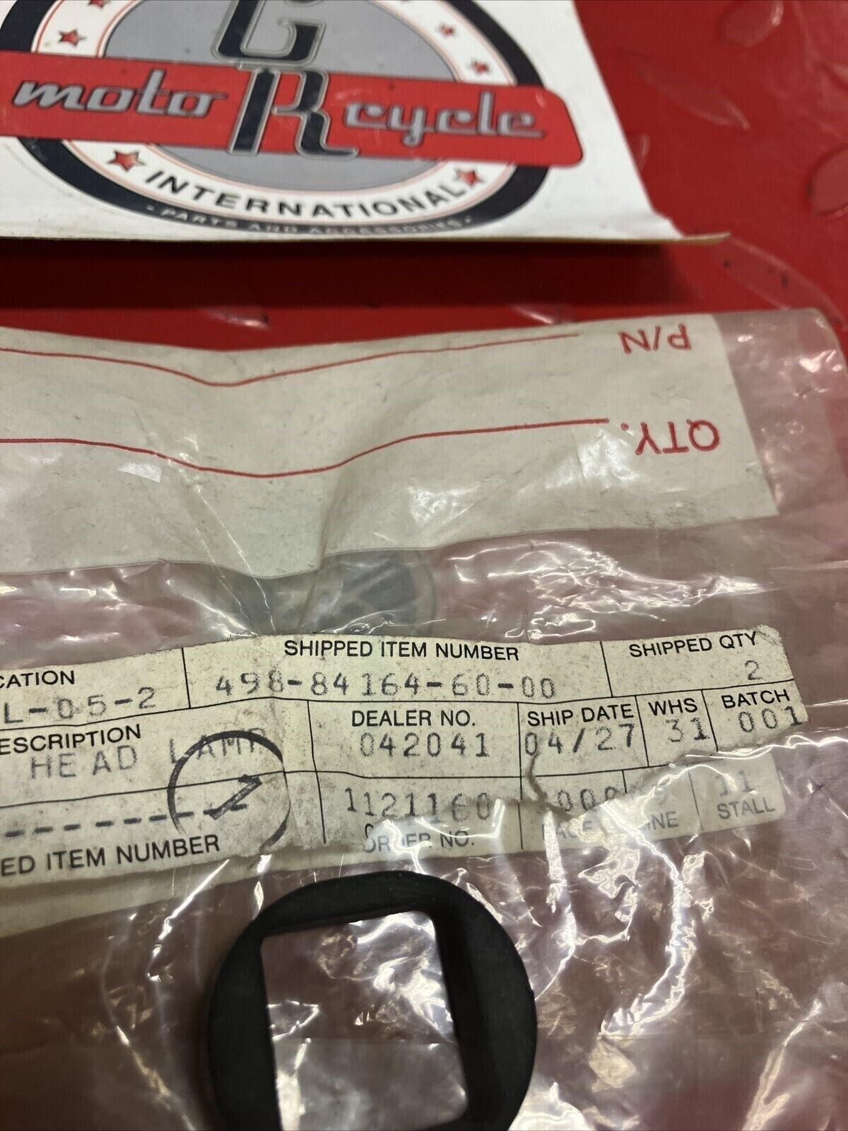 NOS YAMAHA HEADLIGHT RUBBER DAMPER 498-84164-60-00 Y65