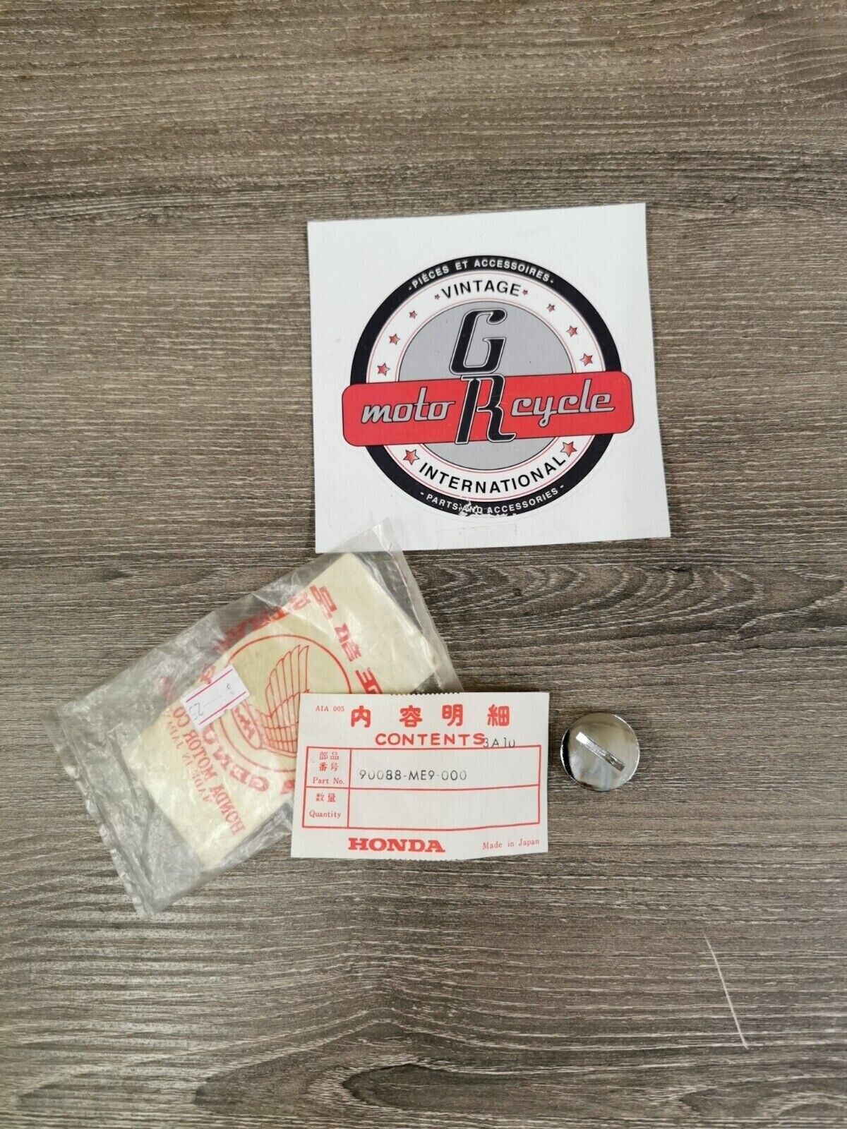 NOS HONDA  VT1100CE VT750C 1984 - 1996  CAP 22MM 90088-ME9-000 H48