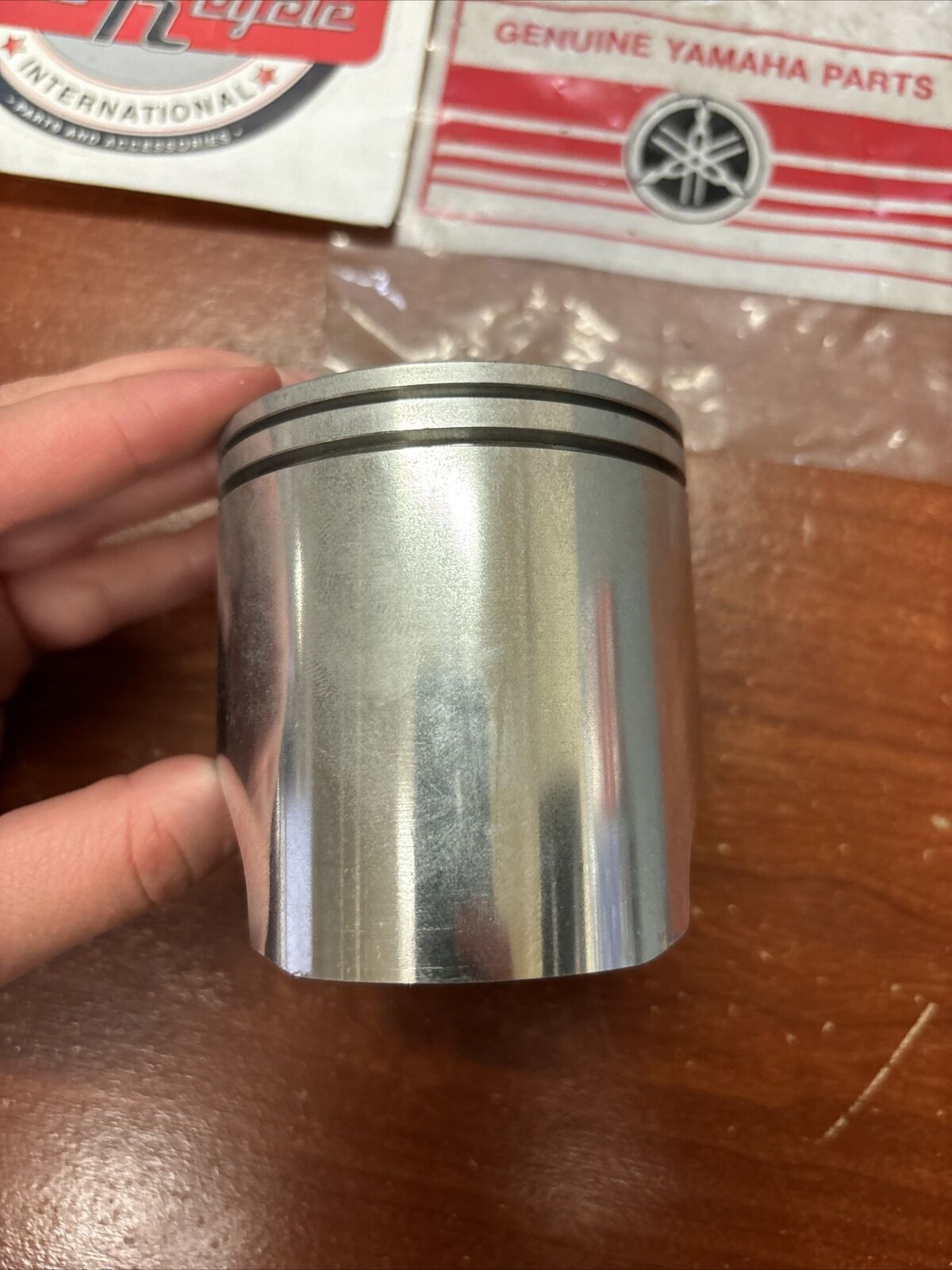 NOS Yamaha PISTON O/S 0.25 1M1-11635-00-00 SUB 1M1-11635-01-00 1M1-11630-11 Y176