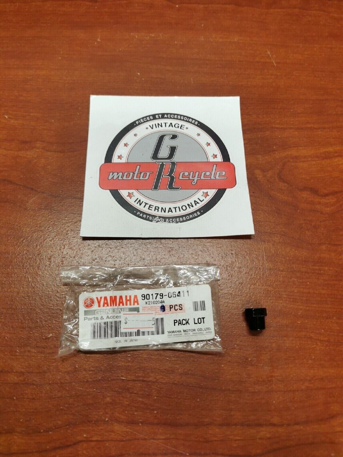 NOS Yamaha NUT 90179-06411-00 Y69