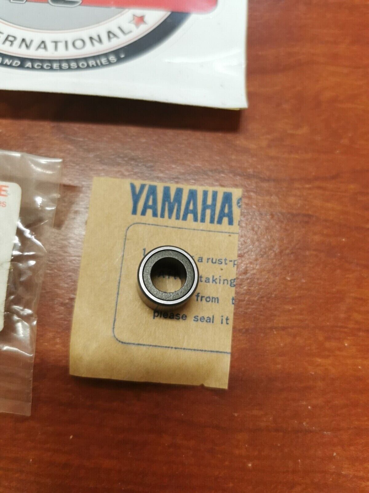 NOS Yamaha EX570 CS340 ET410 SR540 PZ480 ROLLER 87M-W176B-10-00 Y92