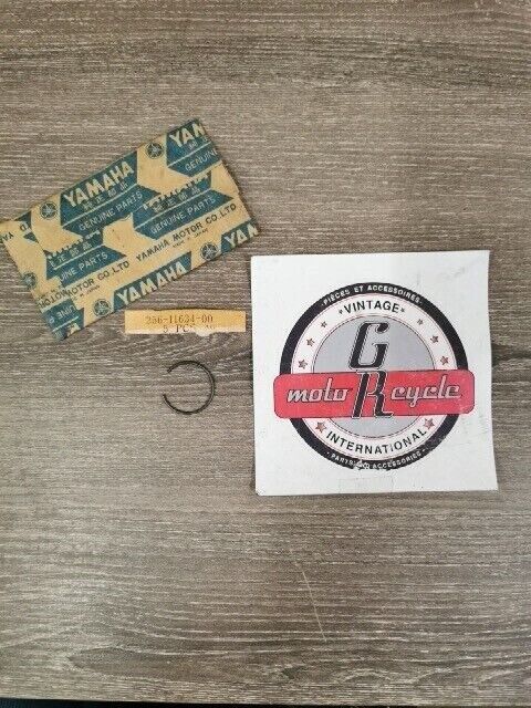 NOS YAMAHA XS2 XS1 FXSVHO XV17AMS YFM66FAT CIRCLIP 256-11634-00-00 Y168