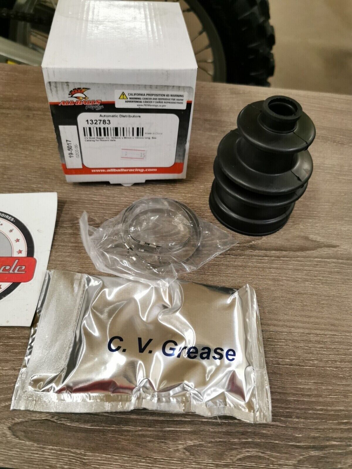 NOS ALL BALLS  Commander 1000 LTD Defender  CV BOOT REPAIR KIT FRONT 19-5017 J51