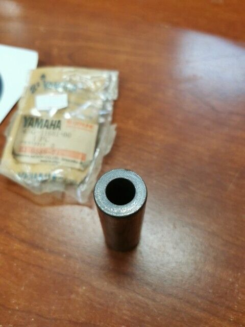 NOS Yamaha YFS200 IT200 WR200 CRANK PIN 43G-11681-00 SUB. 37F-11681-00-00 Y101