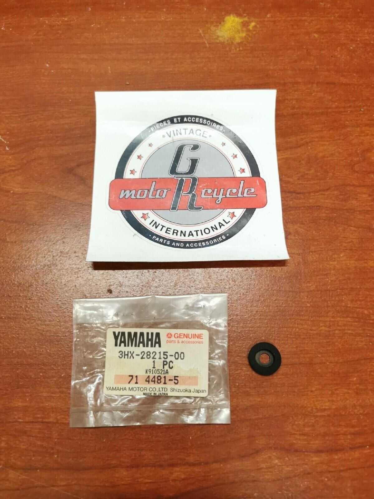 NOS Yamaha FZR1000 FZR600 TDM850 COWLING WASHER 3HX-28215-00-00 Y72