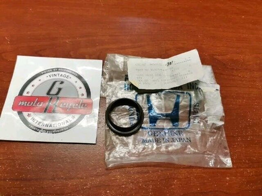 NOS Honda CR125R XR250R DUST SEAL 51425-KA3-004 SUB 51425-KA3-701 H152