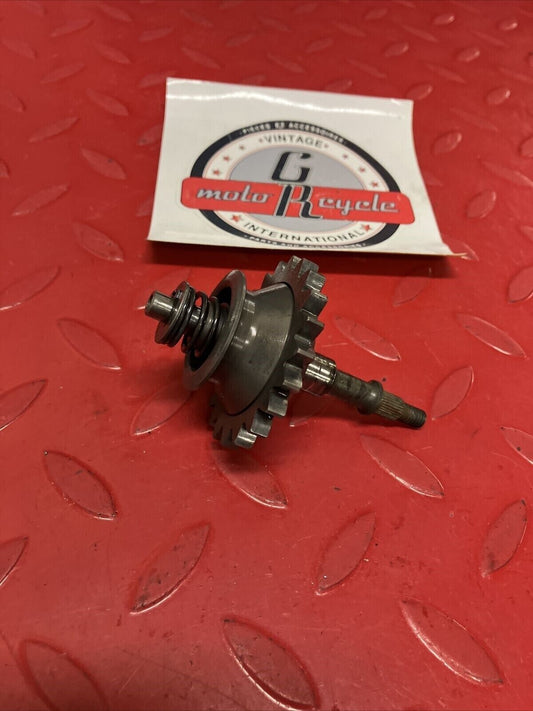 Honda CR250R 1984 waterpump water pump shaft gear 3