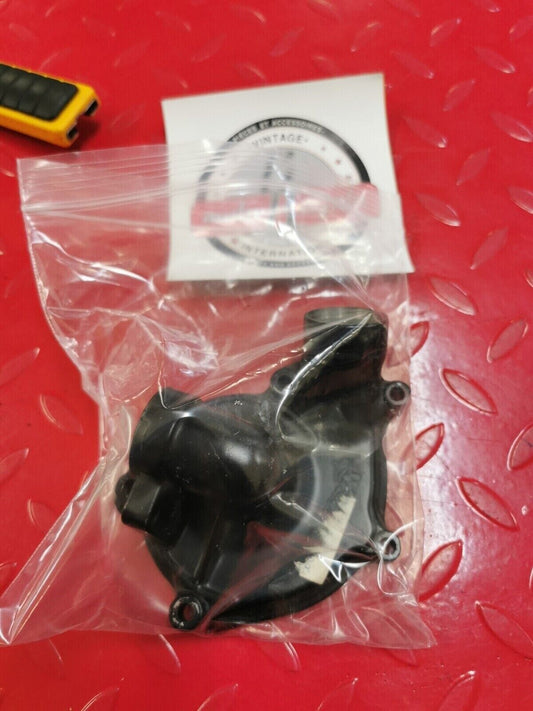 NOS Yamaha FZR1000 FZ750 FZ700 COVER HOUSING 1AE-12422-09-00 Y22