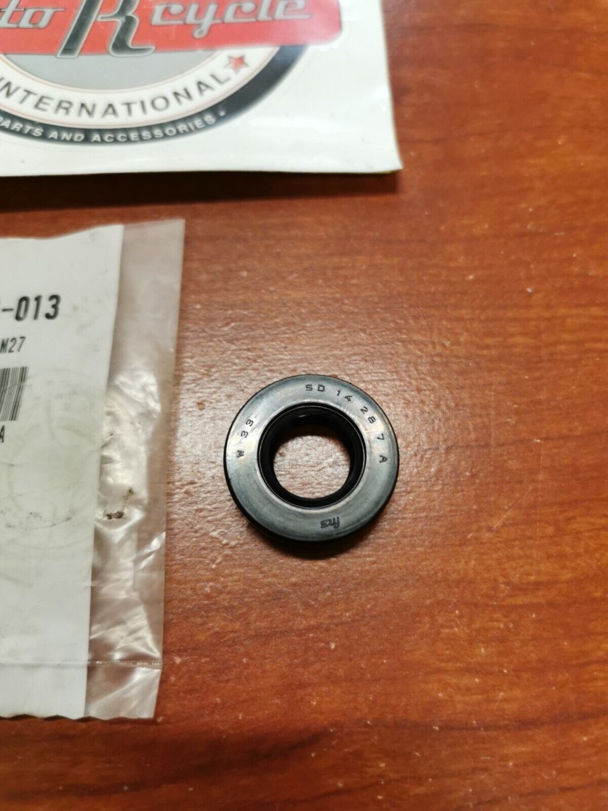 NEW NOS Honda ATC200 ATC185 XR200 XL200 OIL SEAL (14X28X7) 91206-286-013 H64