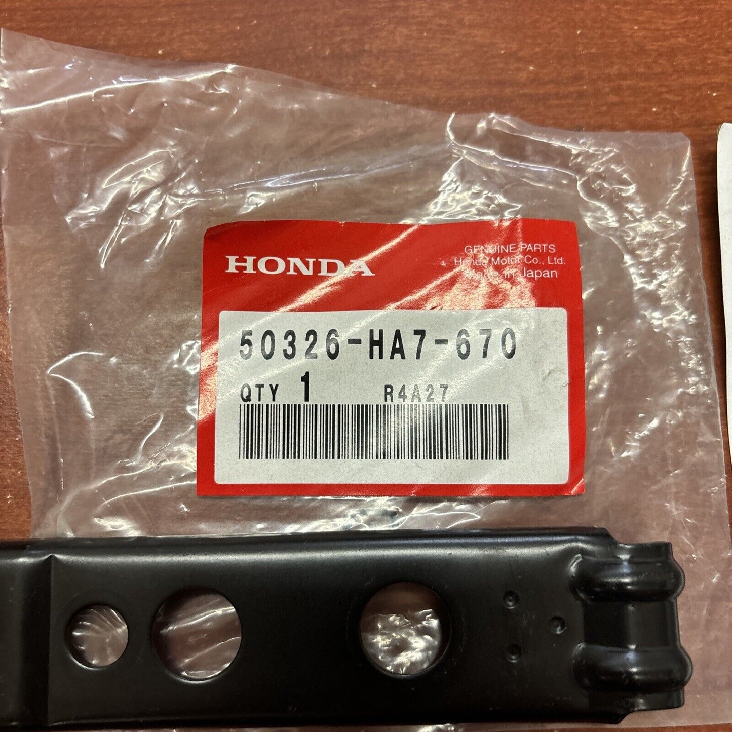 NOS Honda 1986 - 93 TRX350 87 - 89 TRX350D BATTERY BOX HOLDER 50326-HA7-670 H146