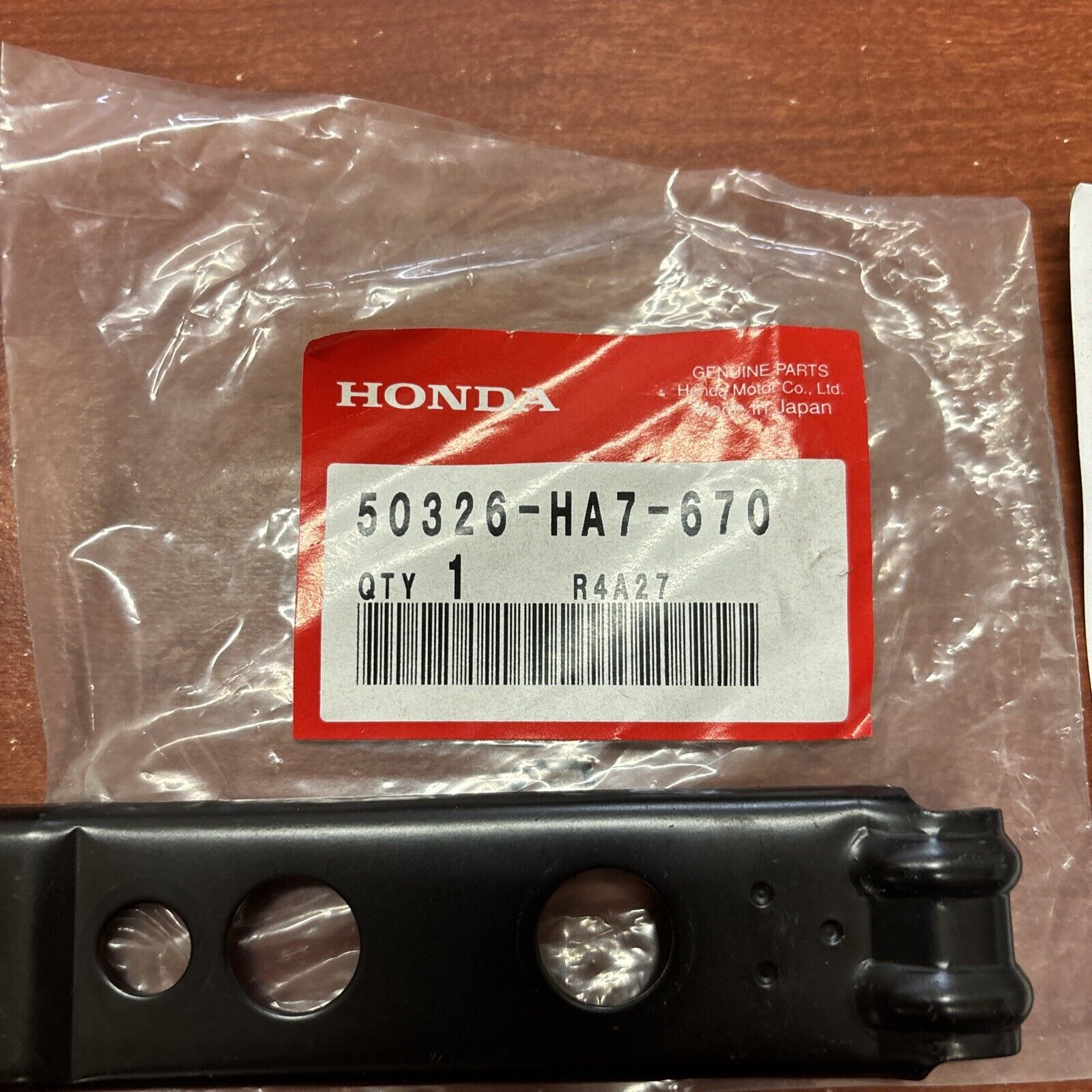 NOS Honda 1986 - 93 TRX350 87 - 89 TRX350D BATTERY BOX HOLDER 50326-HA7-670 H146