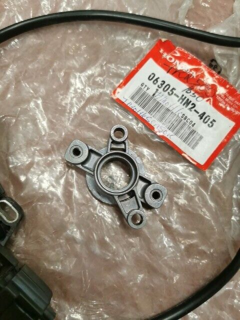 NOS Honda TRX500 THROTTLE SENSOR INCOMPLETE 06305-HN2-405 H104