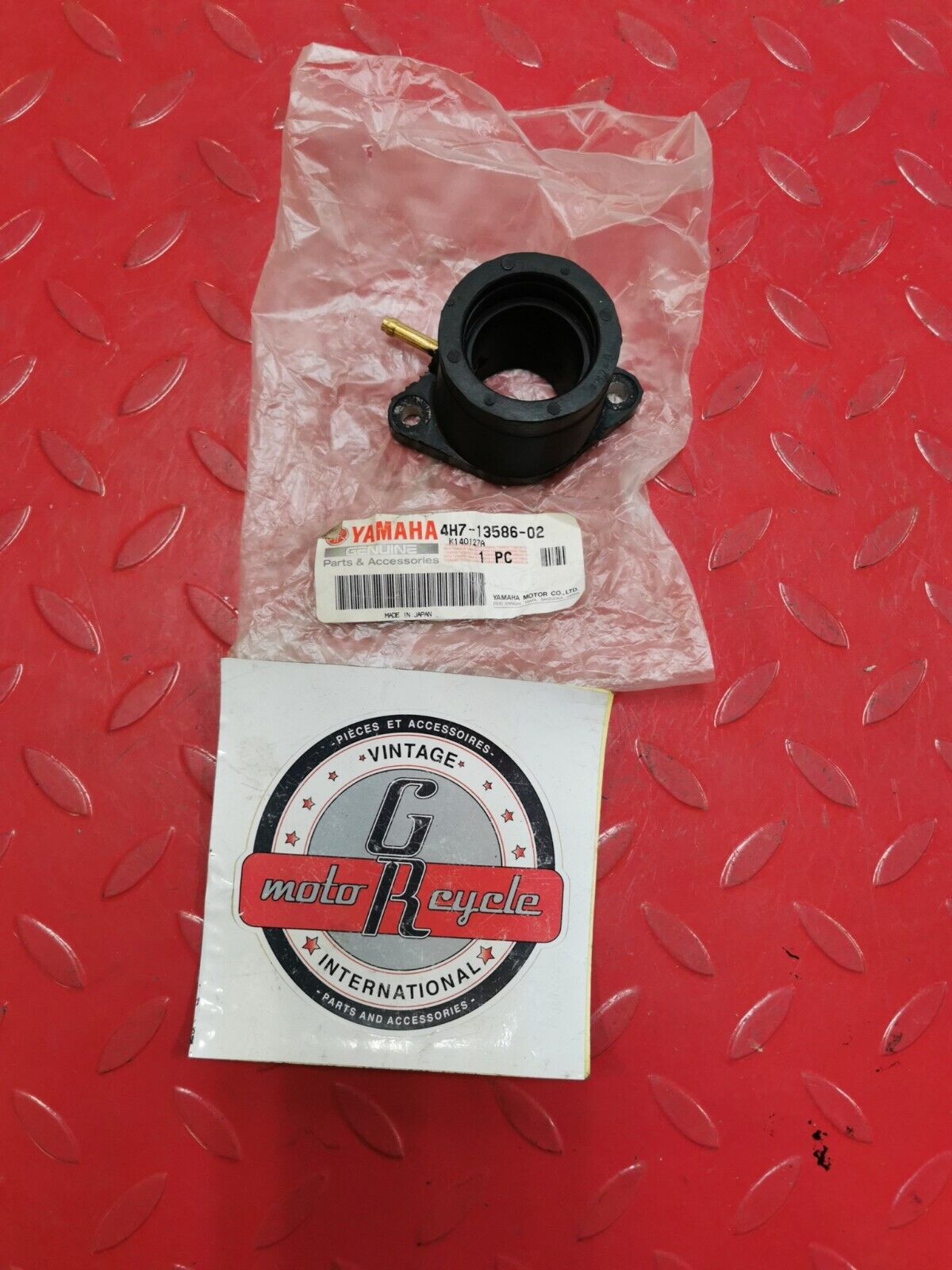 NOS Yamaha 1980 - 1982 XJ650 CARBURETOR JOINT 4H7-13586-02-00 Y41