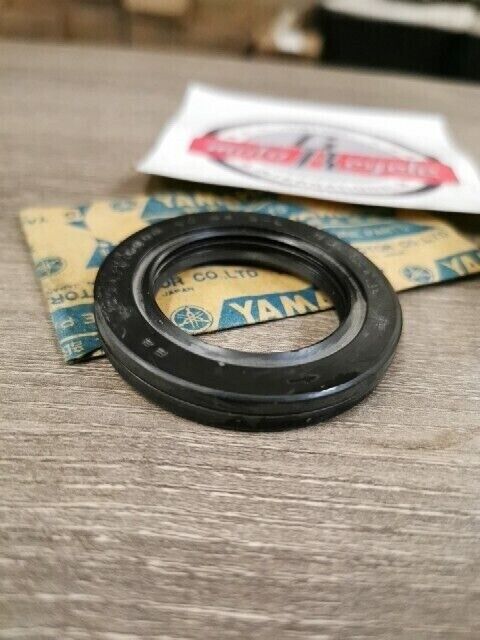 NOS YAMAHA SL351 XS650 TX750 XS650SE XS1 XS2 TX650A OIL SEAL 93105-40018-00 Y150