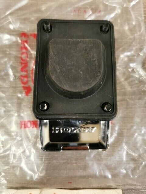 NOS HONDA GL1100 GL1100A GOLDWING LOCK SIDE BAG NO KEY 81218-463-770  H95