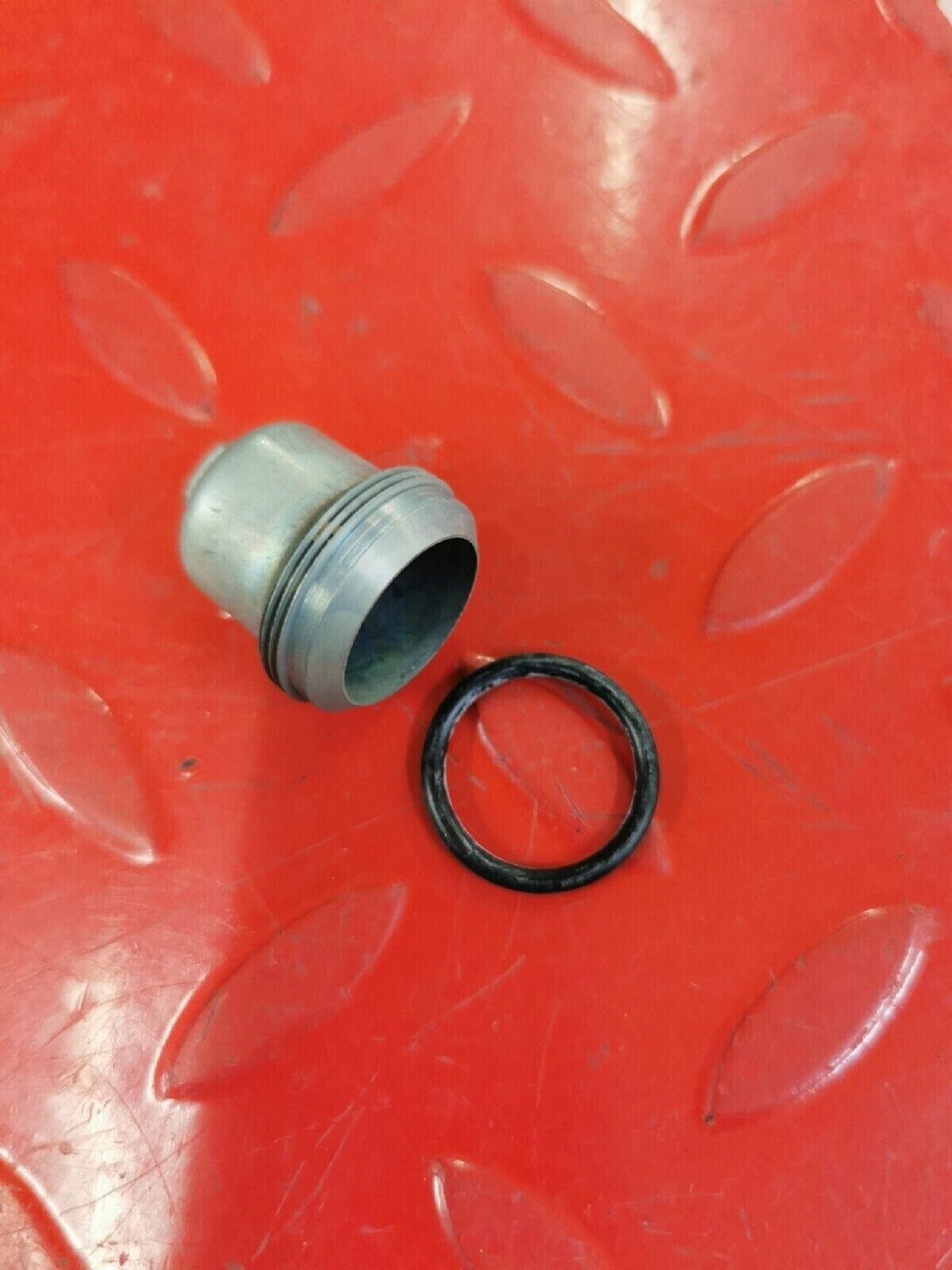 NOS HONDA CB450 CB650 CB750 GL500 FUEL STRAINER CUP  16081-471-831 H27