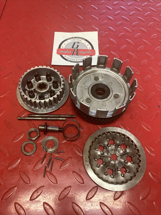 Suzuki TC125 1975 Clutch assembly basket hub pressure plate