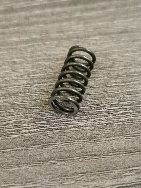 NOS HONDA VT1100C 1985 - 1993 Tappet Adjusting SPRING 14461-ME9-010 H74