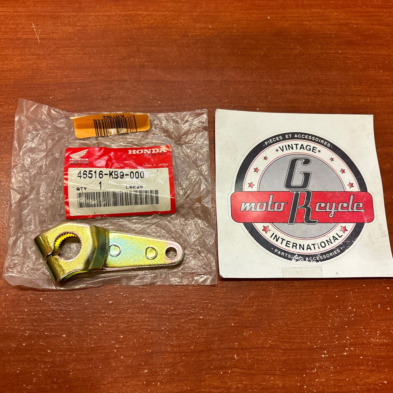 NOS Honda 1989 NX125 82 85 87 XL125R 83 84 XL200R MIDDLE ARM 46516-KB9-000 H146