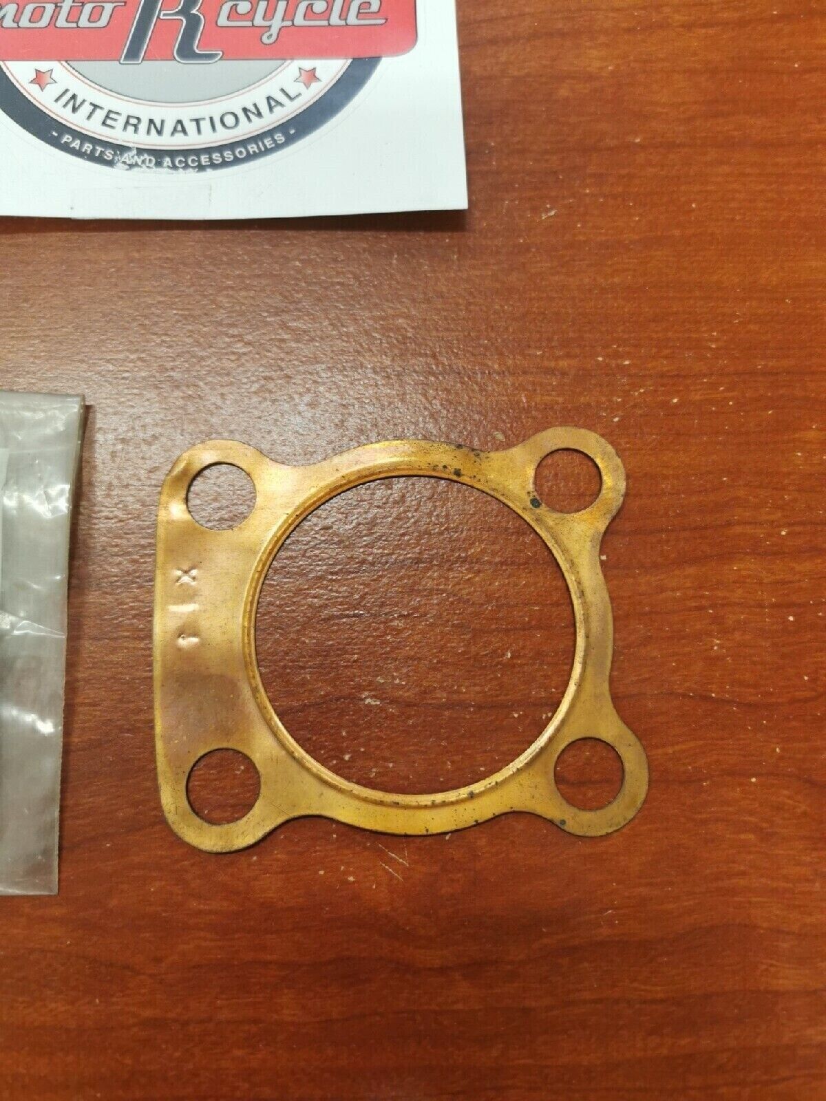 NOS Yamaha 1969 1970 DS6 CYLINDER HEAD GASKET 246-11181-00-00 Y76