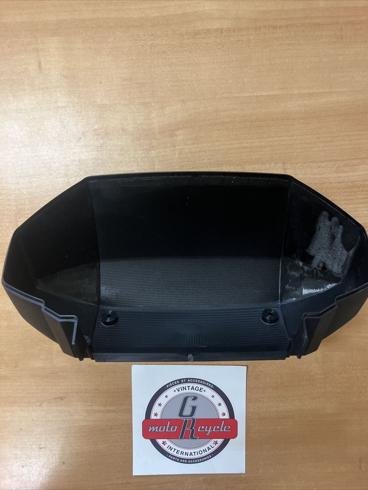 NOS HONDA GL1100 1983 COVER  RR  37617-MB9-951   H18