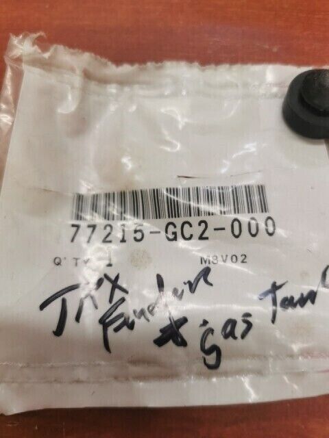 NOS Honda CB1300 ATC200 STOP RUBBER 77215-GC2-000 H103