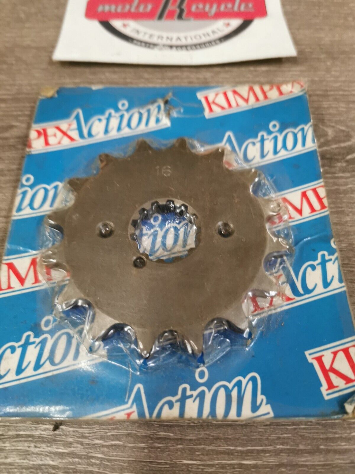 NOS ACTION Kawasaki KZ650 KZ750 KD100  FRONT DRIVE SPROCKET 16t 003-484 J19