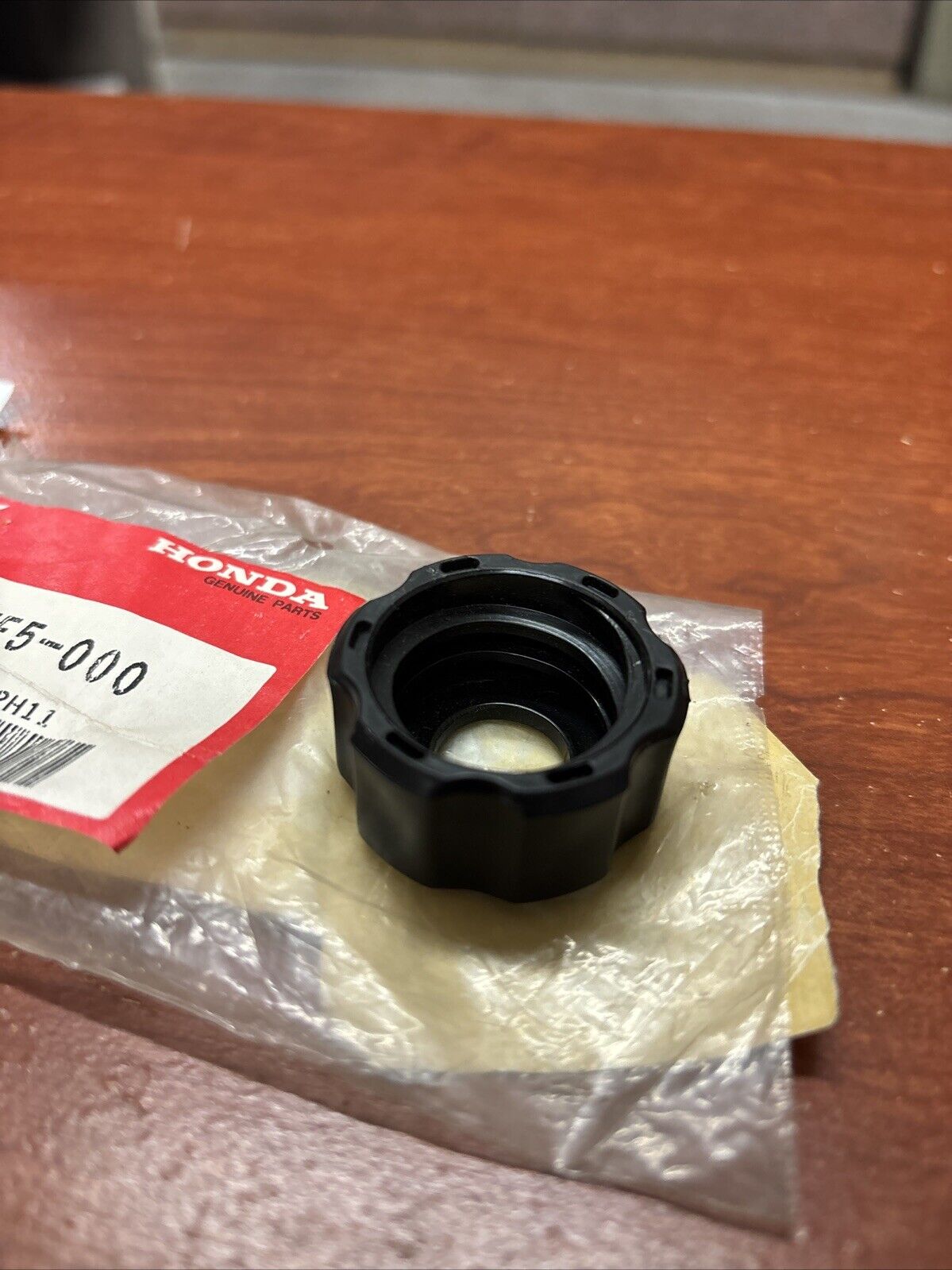 NOS Honda VT500C VT500FT RESERVE TANK CAP 19204-MF5-000 H170
